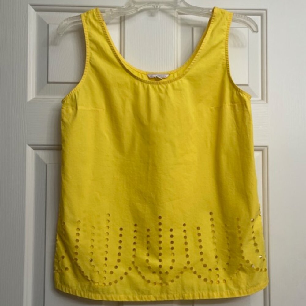 Woman's Gap Top